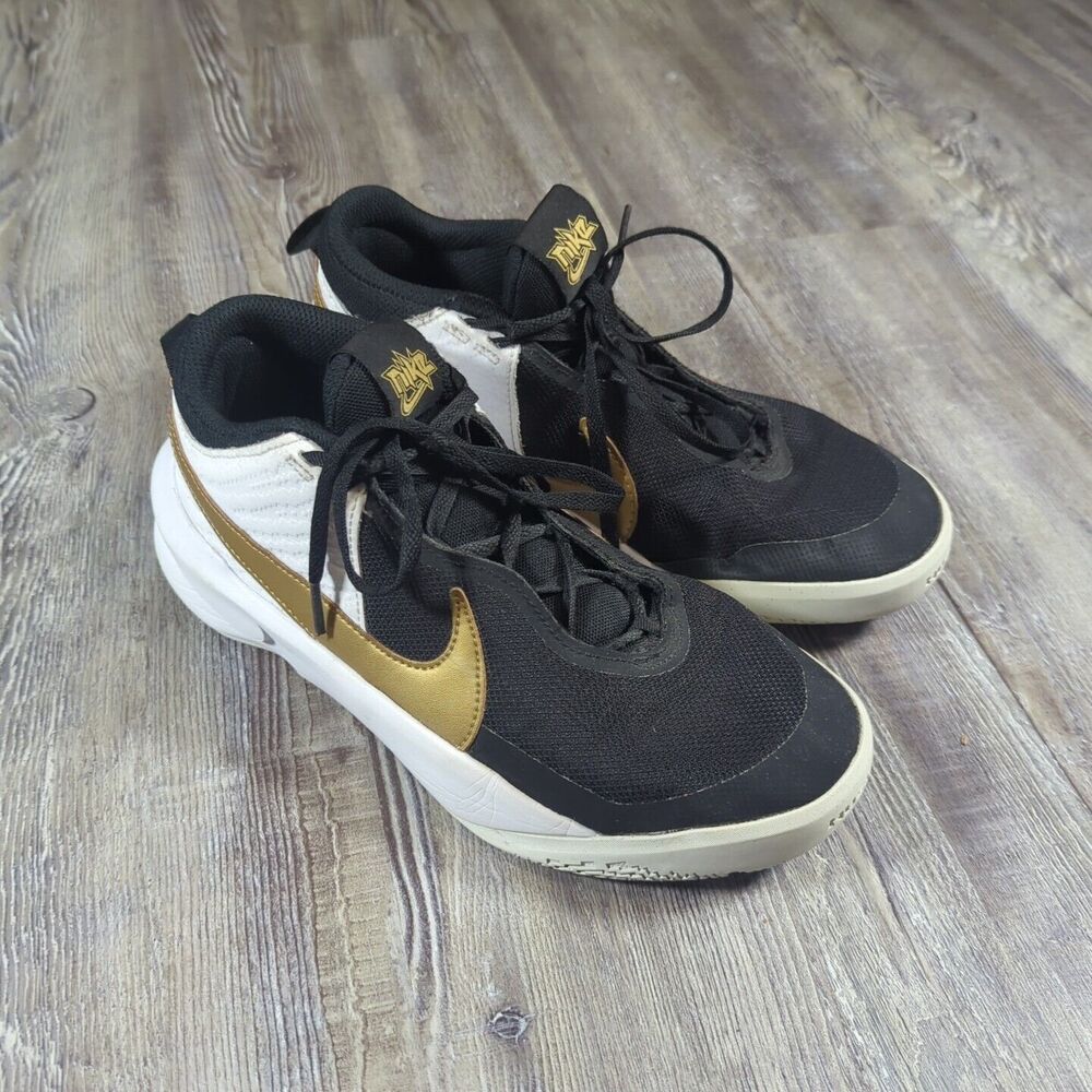 Nike Kids Team Hustle D 10 Black White Metallic Gold Youth Boy’s 6.5Y Basketball